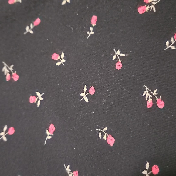 Black cropped tank - Picture 4 of 4